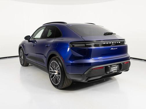 2025 Porsche Macan 4
