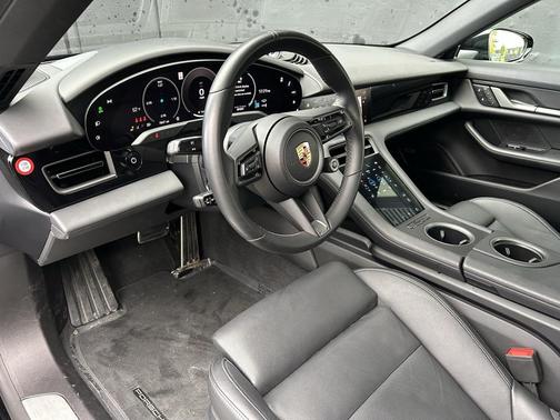 2025 Porsche Taycan 4S