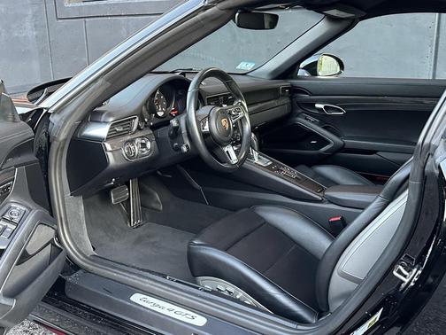 2019 Porsche 911 Targa 4 GTS