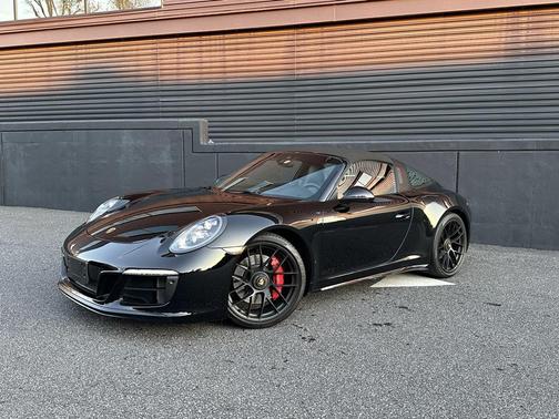 2019 Porsche 911 Targa 4 GTS