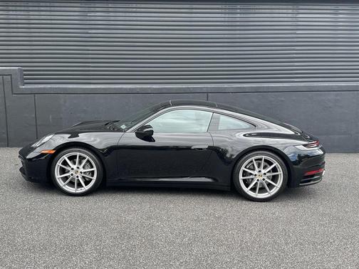 2024 Porsche 911 Carrera 4