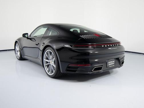 2024 Porsche 911 Carrera 4