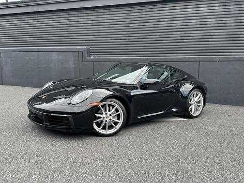 2024 Porsche 911 Carrera 4