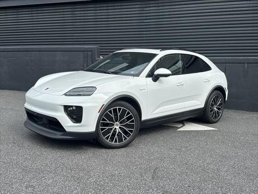2024 Porsche Macan Base