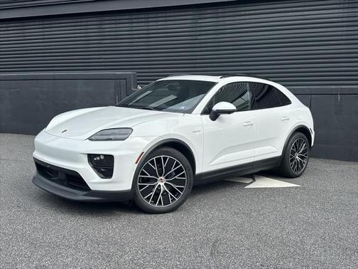 2024 Porsche Macan Base