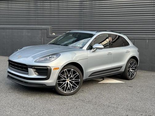 2022 Porsche Macan Base