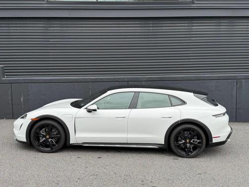 2022 Porsche Taycan 4