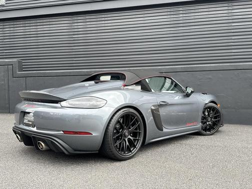 2024 Porsche 718 Spyder RS