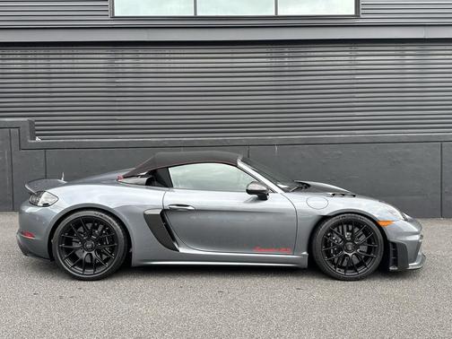 2024 Porsche 718 Spyder RS