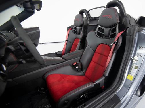 2024 Porsche 718 Spyder RS