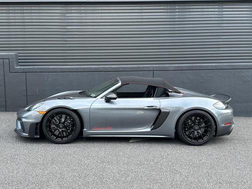2024 Porsche 718 Spyder RS