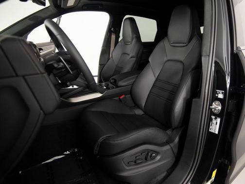 2026 Porsche Cayenne Turbo