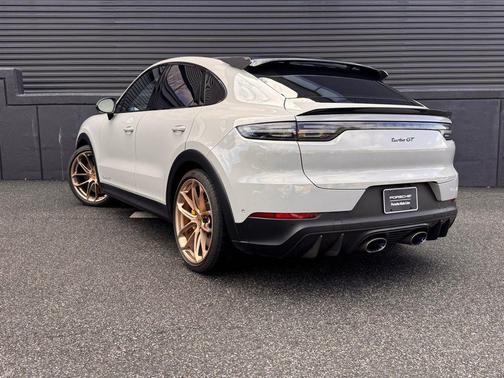 2023 Porsche Cayenne Turbo GT