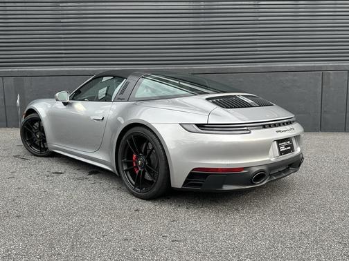 2022 Porsche 911 Targa 4 GTS
