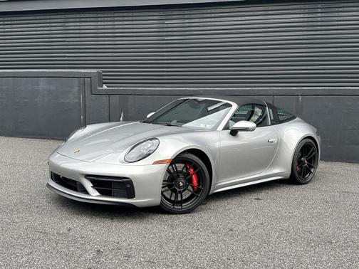 2022 Porsche 911 Targa 4 GTS