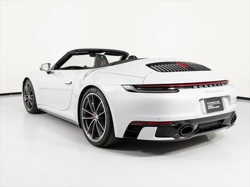 2024 Porsche 911 Carrera 4S Cabriolet