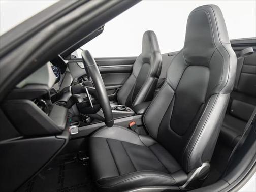 2024 Porsche 911 Carrera 4S Cabriolet