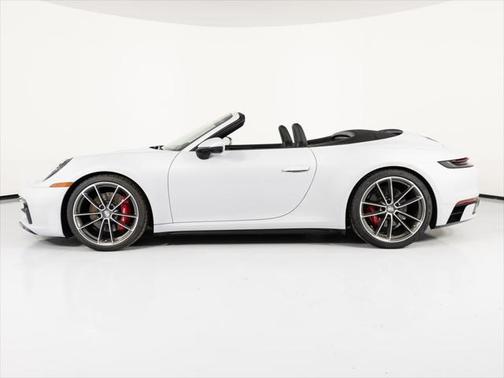 2024 Porsche 911 Carrera 4S Cabriolet