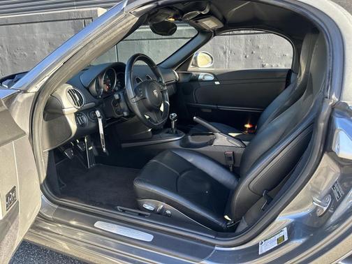 2012 Porsche Boxster Base (M6)