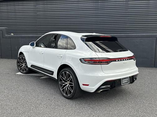 2024 Porsche Macan 