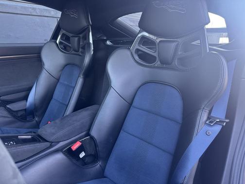 2025 Porsche 718 Cayman GT4 RS