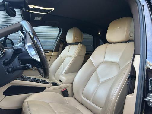 2017 Porsche Macan GTS