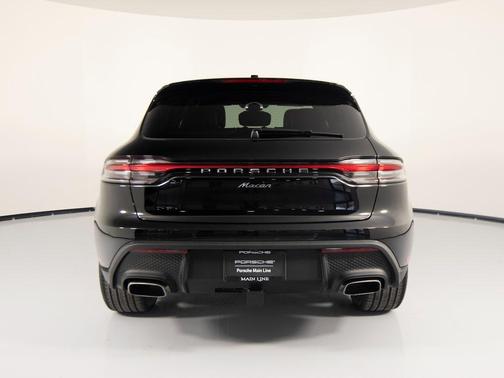 2026 Porsche Macan 