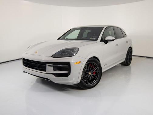 2026 Porsche Cayenne GTS