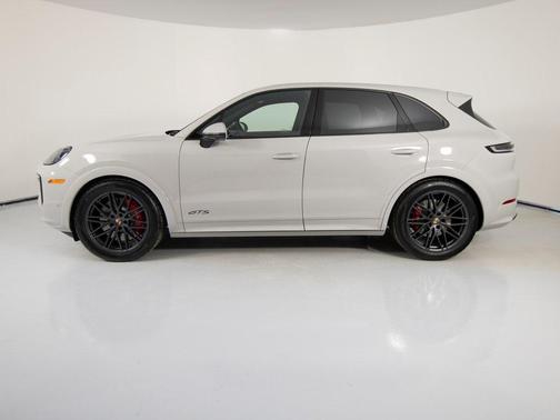 2026 Porsche Cayenne GTS