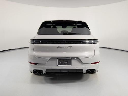 2026 Porsche Cayenne GTS