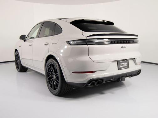 2026 Porsche Cayenne Cayenne Turbo E-Hybrid