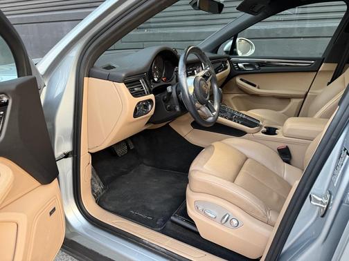 2021 Porsche Macan 