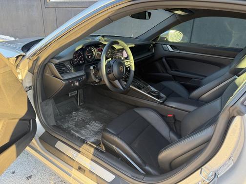 2023 Porsche 911 Carrera