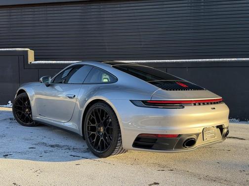 2023 Porsche 911 Carrera