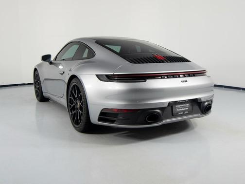 2023 Porsche 911 Carrera