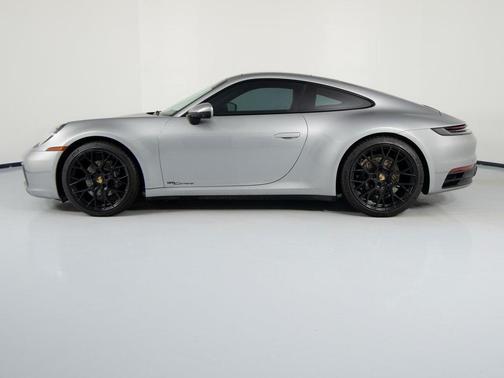 2023 Porsche 911 Carrera