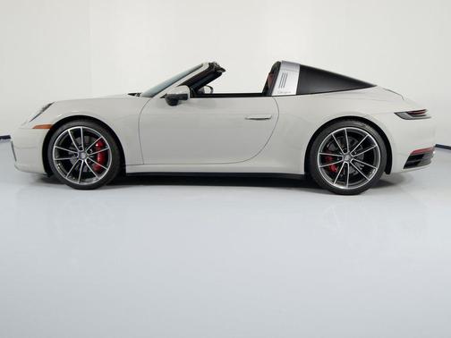 2022 Porsche 911 Targa 4S