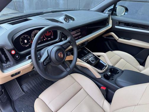 Algarve Blue Metallic 2025 Porsche Cayenne Cayenne