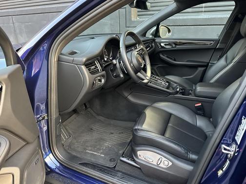 2024 Porsche Macan T
