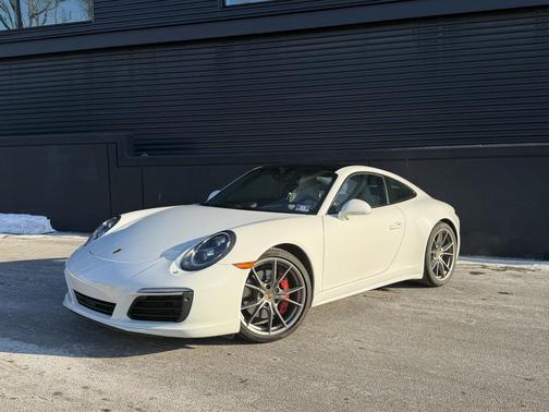 2017 Porsche 911 Carrera 4S