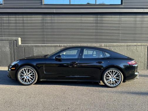 2018 Porsche Panamera 4S