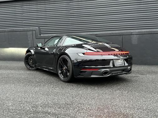 2022 Porsche 911 Targa 4 GTS