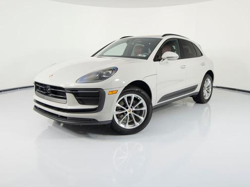 Chalk 2025 Porsche Macan Macan