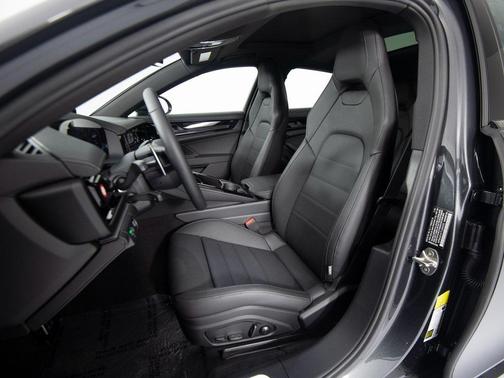 2026 Porsche Panamera 4