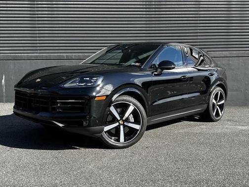 2024 Porsche Cayenne Base (Tiptronic)