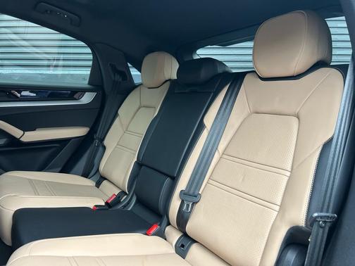 2025 Porsche Cayenne Cayenne