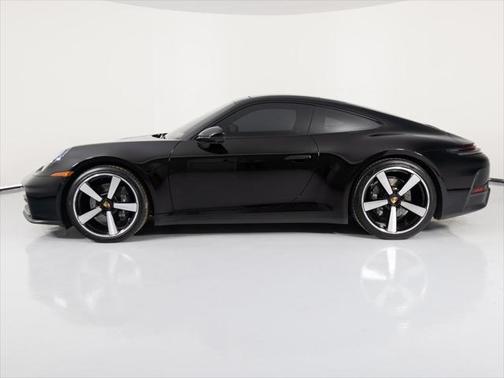 2025 Porsche 911 Carrera