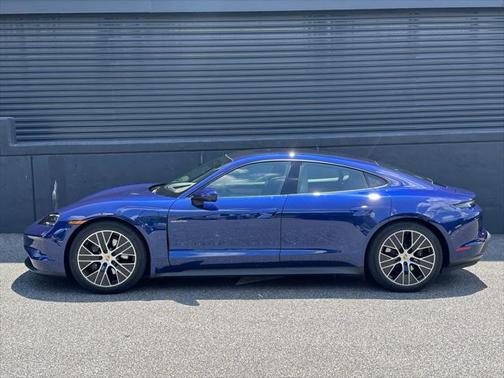 2025 Porsche Taycan 4