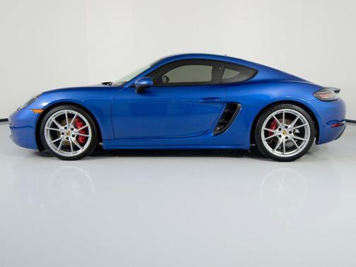 2017 Porsche 718 Cayman S