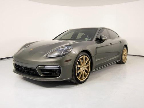 2023 Porsche Panamera Turbo S